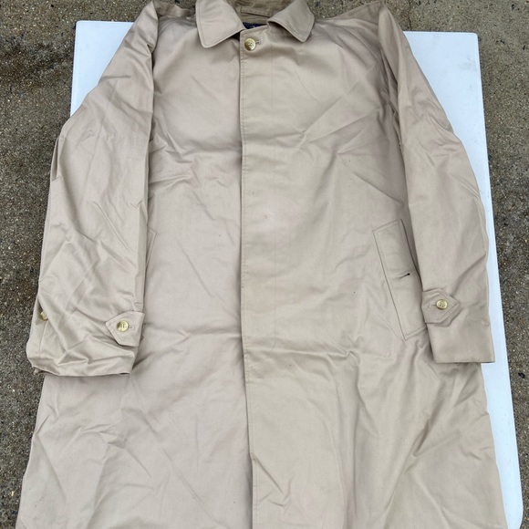 VINTAGE BURBERRY TRENCH COAT SIZE 56 REG GOOD CONDITION WITH MINOR FLAWS SHOWN